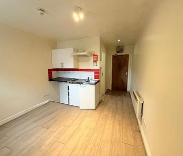 Studio to rent - Photo 5