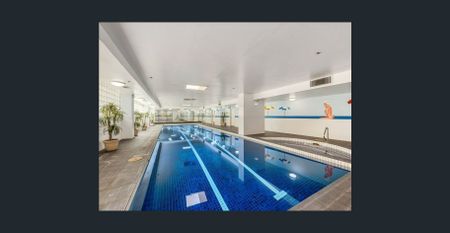 Sensational views and style - FURNISHED - Photo 4