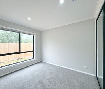 Brand New, Stylish Unit in Prime Lara Location - Photo 2
