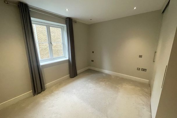 Epsom Road, Guildford - 2 bedrooms Property for lettings - Seymours - Photo 1