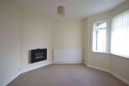 Mowbray Road, Llandudno, Conwy, LL30 - Photo 2