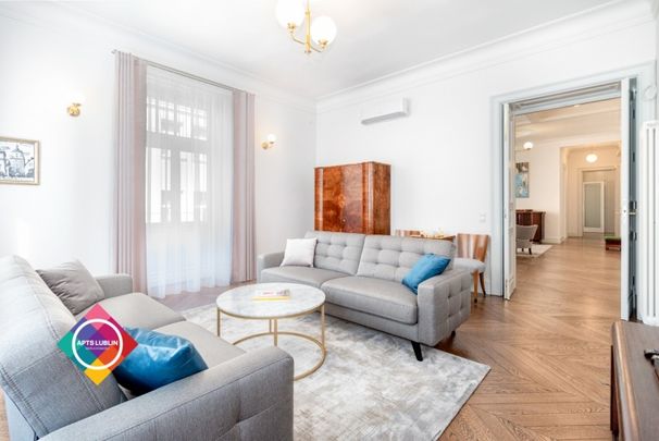 Luxurious apartment in the city center. - Фото 1