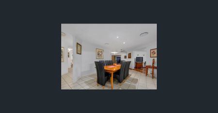 Spacious Family Living with Pool, Solar & Multiple Living Areas - Photo 4