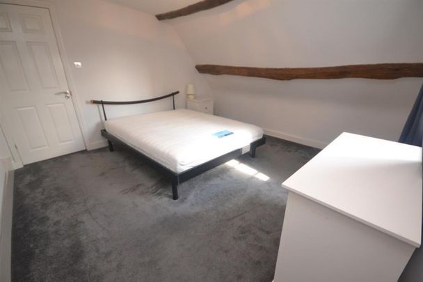 1 bedroom Flat To Let - Photo 1