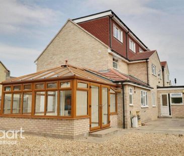 1 bedroom in a house share to rent - Photo 3