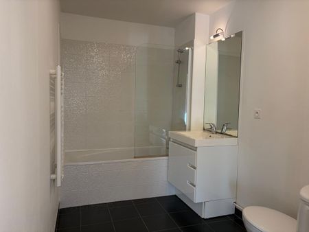 Location Appartement 1 pièce 36m² NANTES 44000 - Photo 4