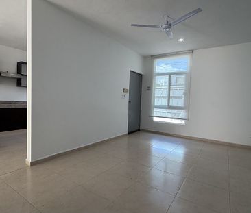 CASA EN RENTA DE 3 RECÁMARAS CON UNA EN PLANTA BAJA - Photo 2