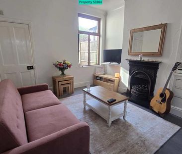 2 bedroom end of terrace house to rent - Photo 2