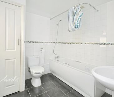 3 bedroom terraced house to rent - Photo 5