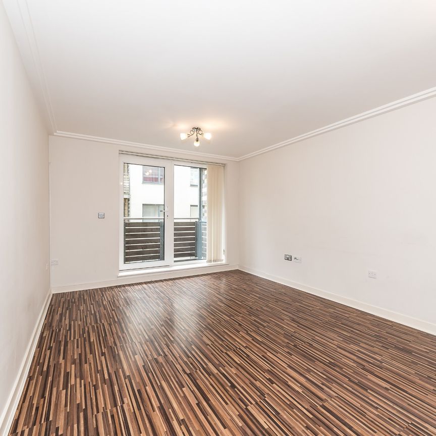 2 bedroom property to rent - Photo 1