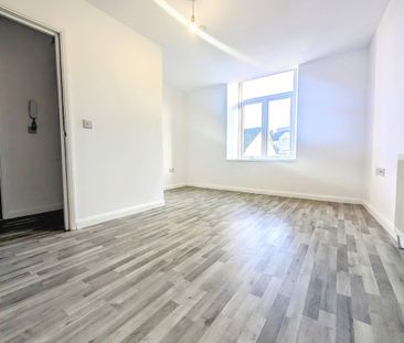 Llantrisant Road - Photo 4