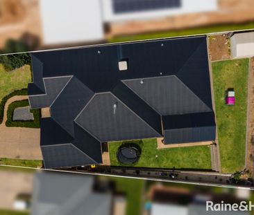 Ideally Positioned Tatton Home - Photo 5