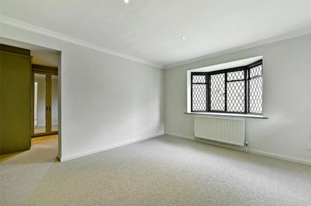 5 bedroom detached house to rent - Photo 2