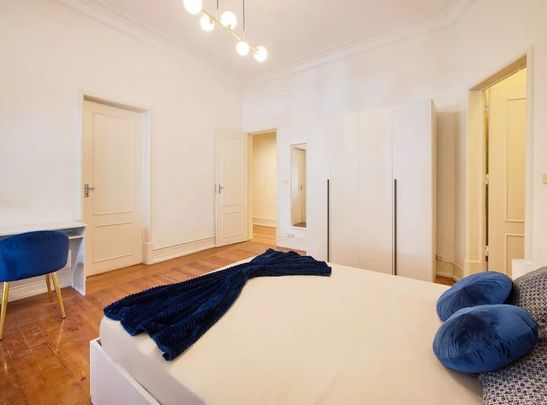 Avenida Álvares Cabral, Lisbon, Lisbon 1250-018 - Photo 1