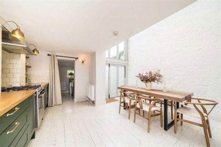 2 bedroom terraced house to rent - Photo 5