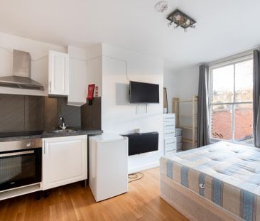 Studio to rent - Photo 3