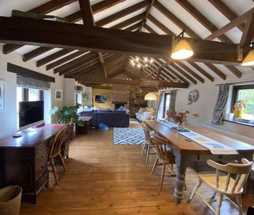 4 bedroom end of terrace house to rent - Photo 5