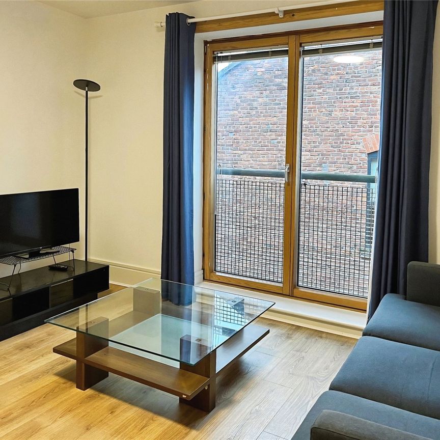 2 bedroom apartment to rent The Foundry, 2A Lower Chatham Street, Manchester, M1 - Photo 1