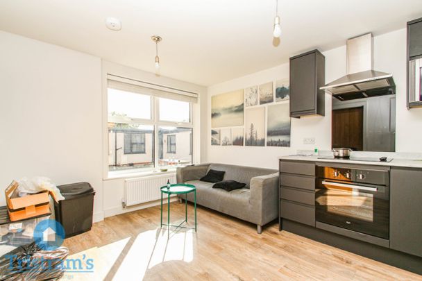 2 bed Apartment for Rent - Photo 1