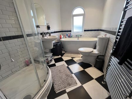 2 bedroom terraced house to rent - Photo 5