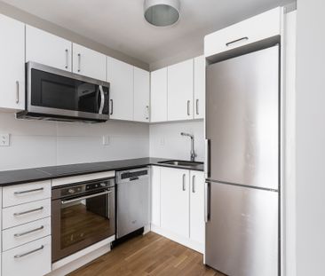 800 Richmond Street West - Photo 2