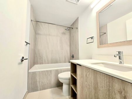 For Lease - 1007 The Queens Way Unit# 409, Toronto, Ontario - Photo 5