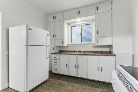 For Lease - 279 Cedarvale Avenue Unit# Upper, Toronto, Ontario - Photo 3