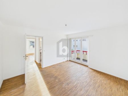 QUIET WITH TOP VIEW - Photo 2