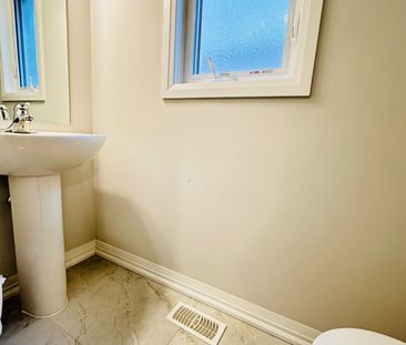 For Lease - 72 Bur Oak Drive, Thorold, Ontario - Photo 4