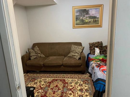 For Lease - 871 Consort Crescent Unit# (Basement), Mississauga, Ontario - Photo 1