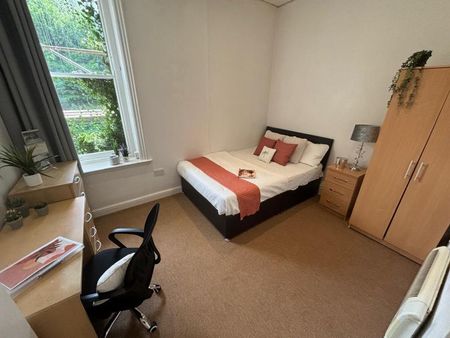 2 bedroom flat to rent - Photo 5