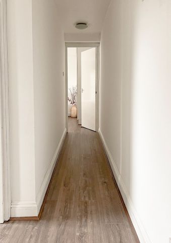 1 Bed Flat, Roman Road, E3 - Photo 3