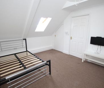 Property to rent - Photo 3