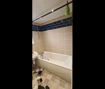 2 Bed Terraced House, Pym St, OL10 - Photo 6