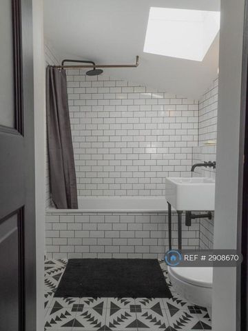 3 bedroom terraced house to rent - Photo 3