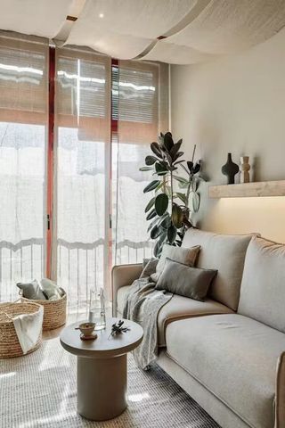 Carrer de Floridablanca, Barcelona, Catalonia 08011 - Photo 2