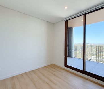 Brand New Two-Bedroom & Timber Floor & Unblocking City View & Luxur... - Photo 4
