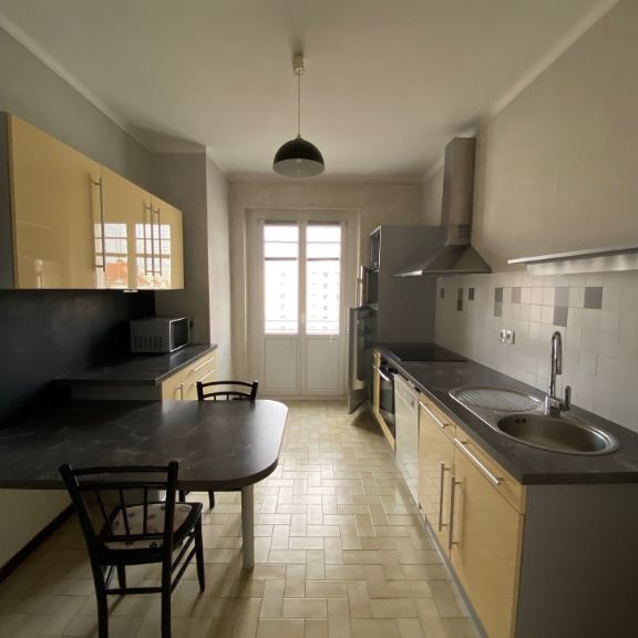Location Appartement 3 pièces 73m² BESANCON 25000 - Photo 1