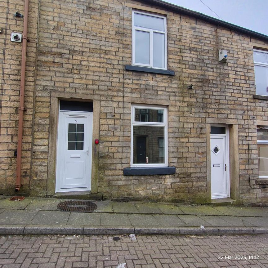 2 bedroom terraced house to rent - Photo 1