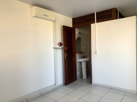 Location Appartement 2 pièces 30m² CAYENNE 97300 - Photo 4