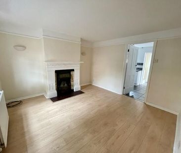 2 bedroom end of terrace house to rent - Photo 2