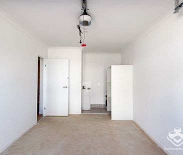 New Townhomes Air Conditioned Throughout - Photo 2