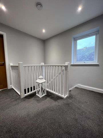 3 bedroom detached house to rent - Photo 3