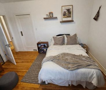 Immeuble - 180 Rue Du CEGEP Grand 4 ½ à Louer – Près Du Cégep De Sh... - Photo 2