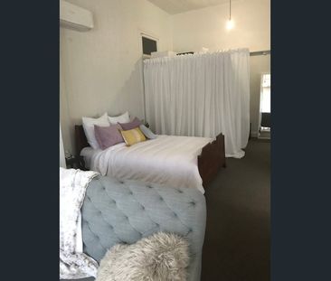 CONVENIENCE PLUS IN A CHARMING QUEENSLANDER UNIT - Photo 4