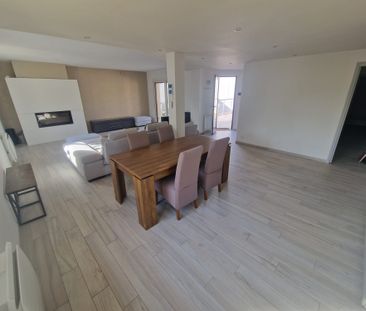 Location Maison 6 pièces 159m² MAGNY LES HAMEAUX 78114 - Photo 1