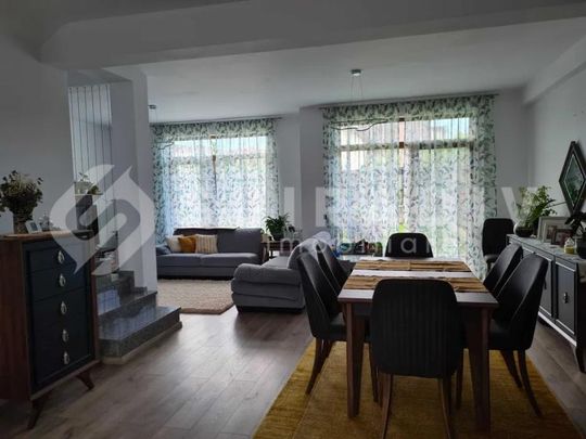 Casa tip duplex, moderna, curte, terasa, 2 parcari- Borhanci - Fotografie 1