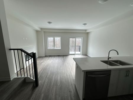 For Lease - 50 Seahorse Common Unit# 129, Cambridge, Ontario - Photo 3