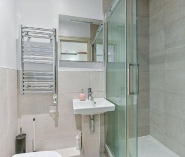 Studio to rent - Photo 6