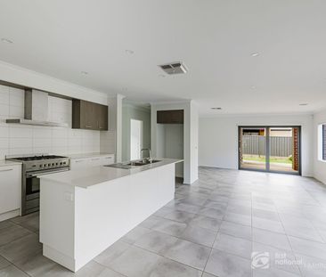 4 Bedroom Beauty - Photo 6